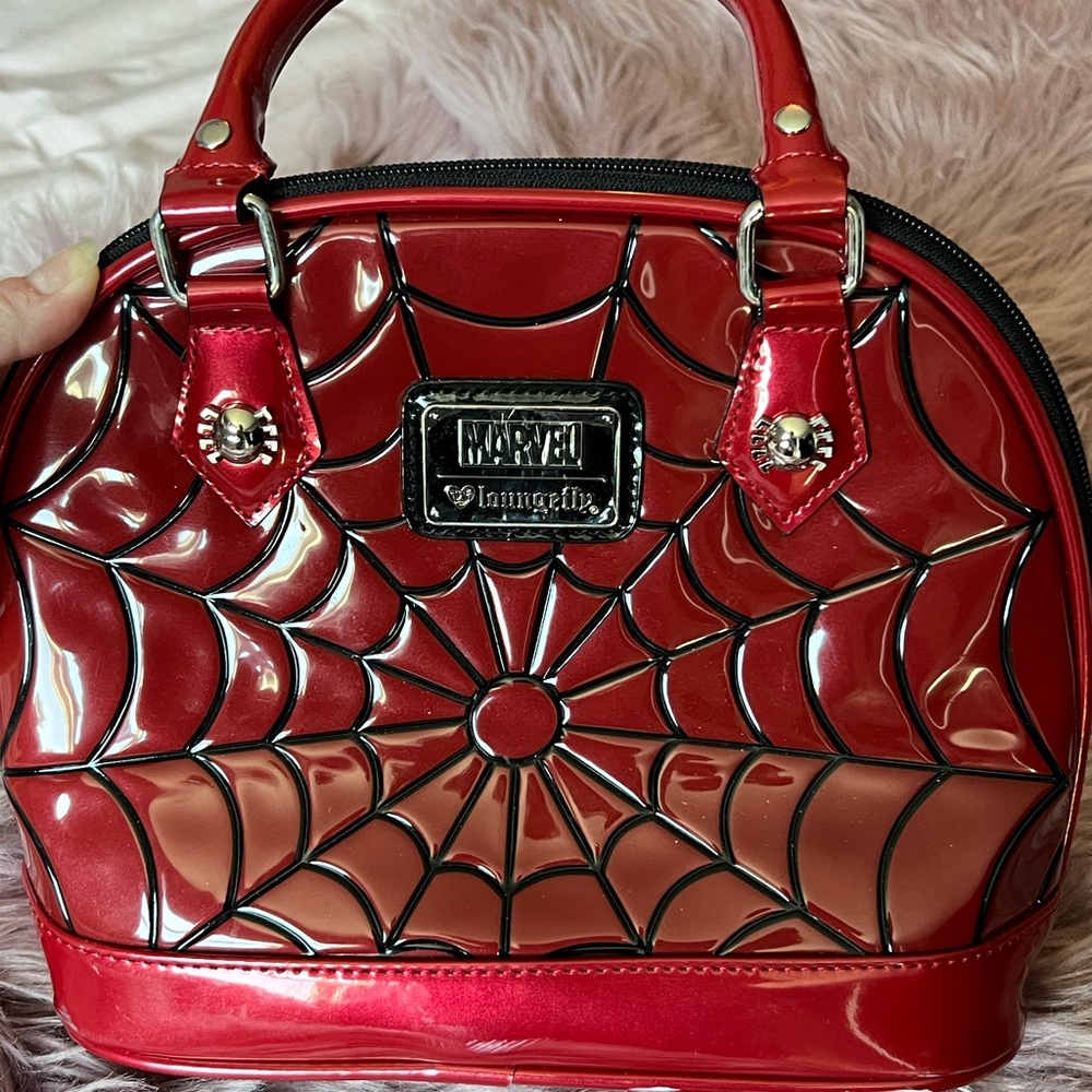 Spider Man Marvel Loungefly Dome Bag Heart Logo RARE - Picture 4 of 11
